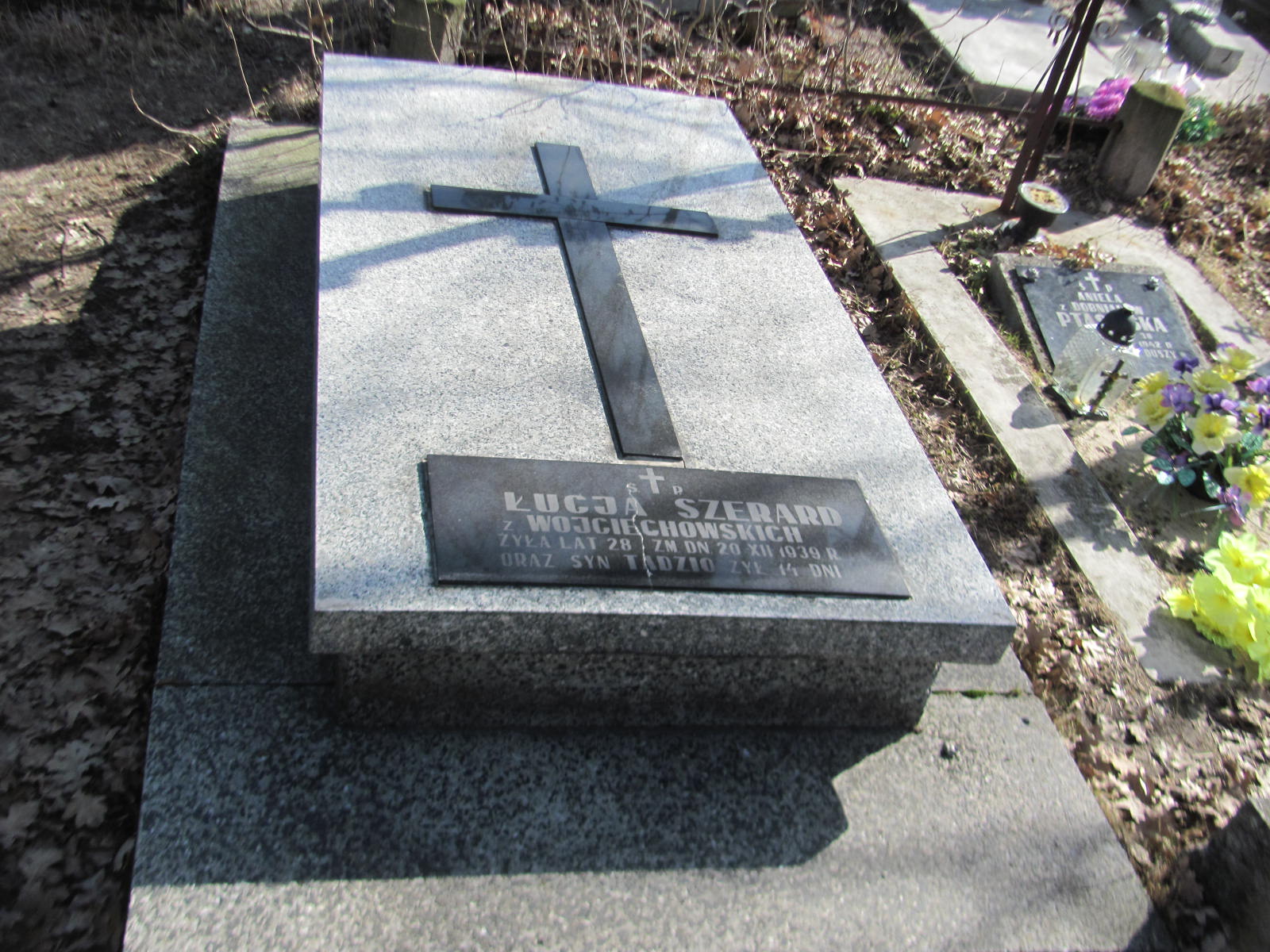 Grób Łucja Szerard