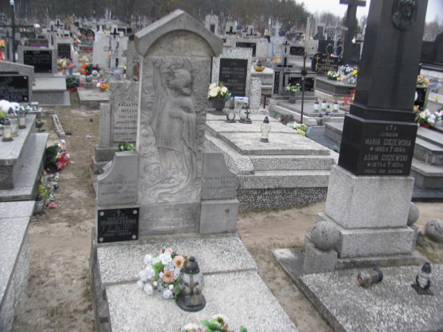 Grób Adam Dobroczyński